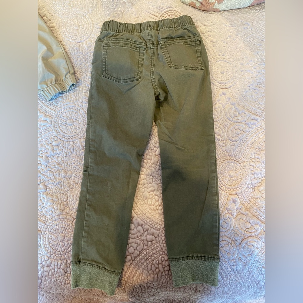 Olive and Tan Kids Jogger/Cargo Pants (2) - Picture 7 of 8